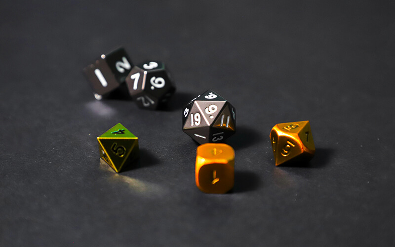 p02-s04-img-1-metal-dice